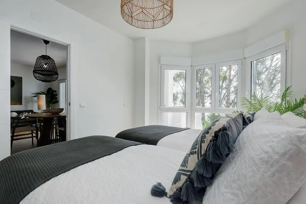 Renovated Apt Aranja: With Big Balcony And Sea View Εστεπόνα 0*,  Ισπανία