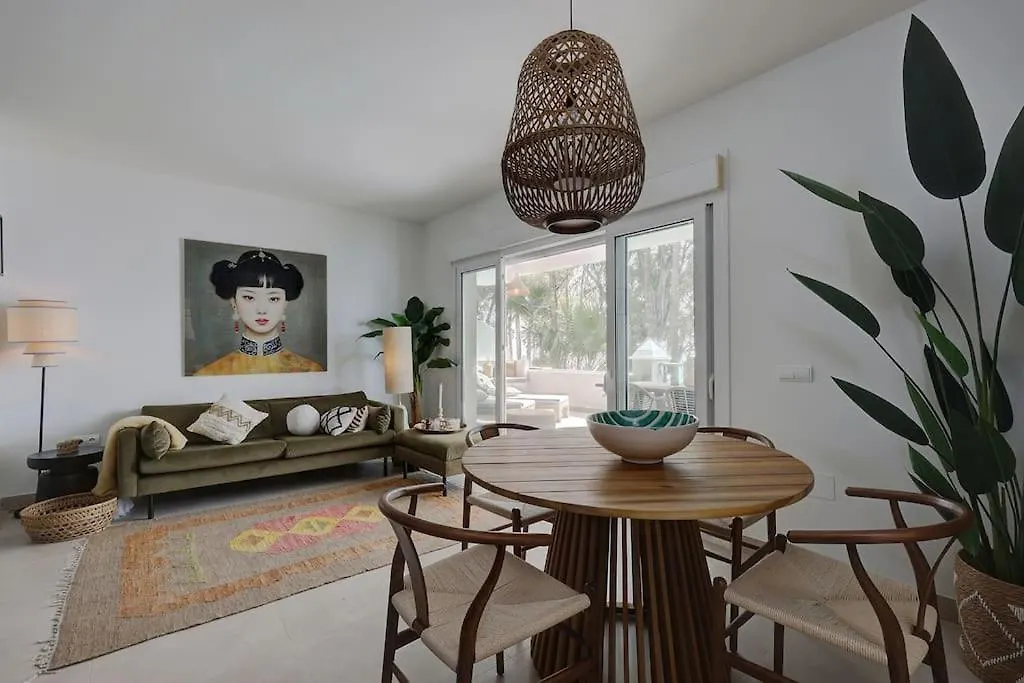 Renovated Apt Aranja: With Big Balcony And Sea View Εστεπόνα Διαμέρισμα