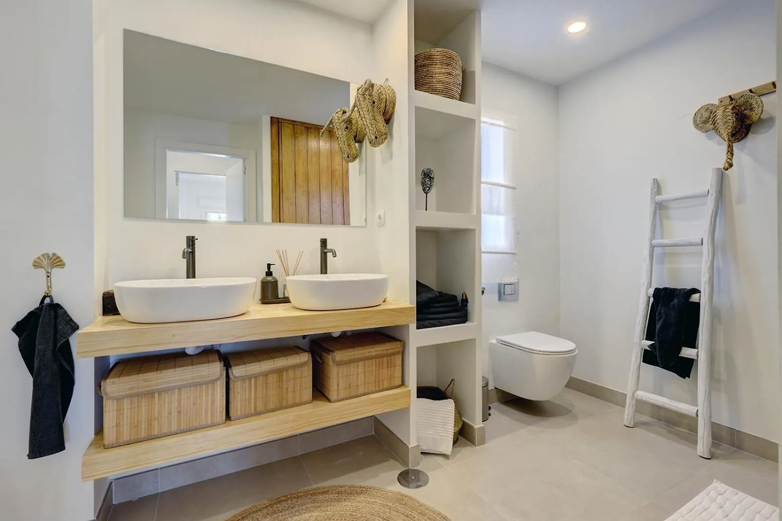 Renovated Apt Aranja: With Big Balcony And Sea View Εστεπόνα Διαμέρισμα